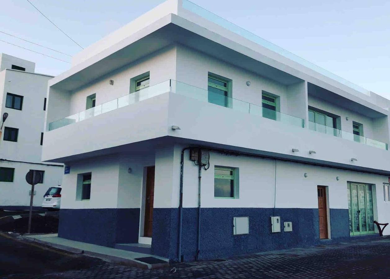 CASA ANCLADA en LA SANTA- 4 Apartamentos frente al mar- 1ª linea solarium barbacoa Exterior foto