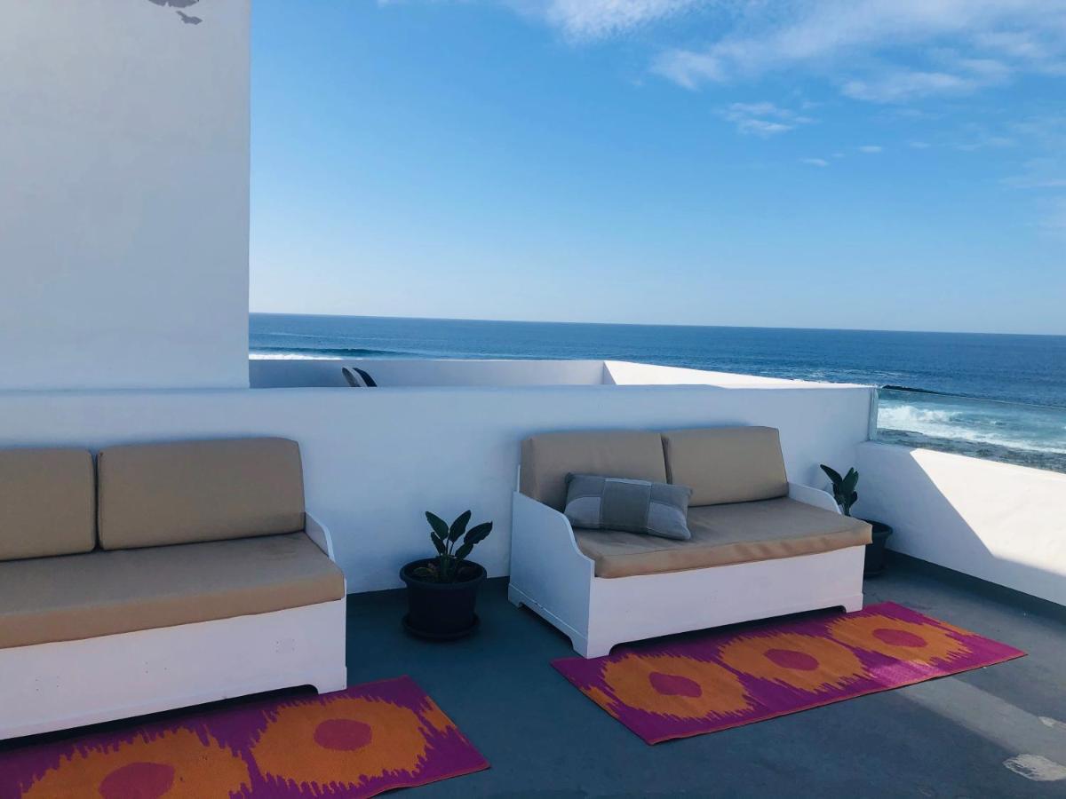 CASA ANCLADA en LA SANTA- 4 Apartamentos frente al mar- 1ª linea solarium barbacoa Exterior foto